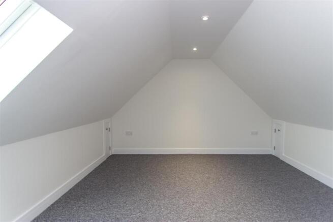 Loft Room 2.jpg