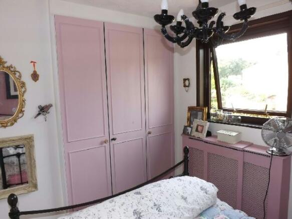 Bedroom 2 Pic 2
