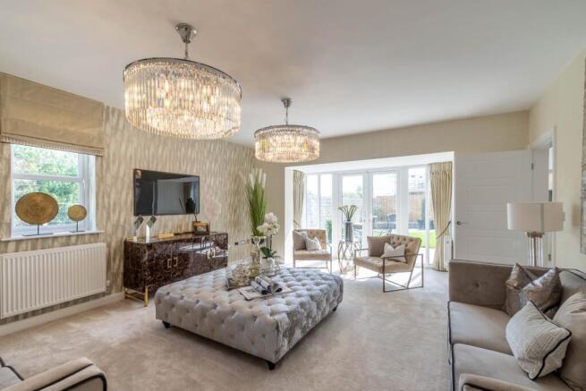 5 bed Detached for sale Image 5