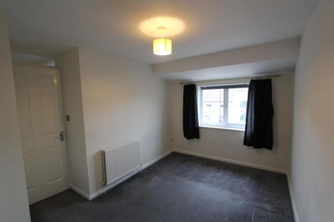 3 bed Semi-Detached to rent Image 9