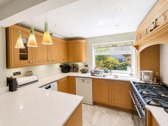 3 bed Detached for sale Image 10