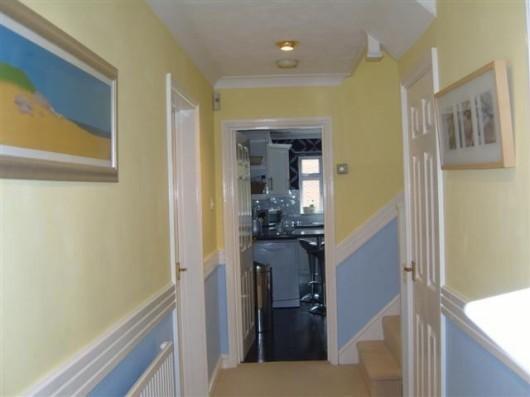 hall to kitchen