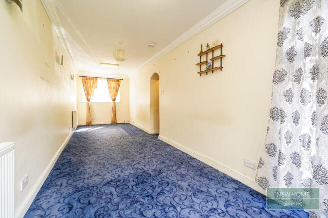 4 bed Semi-Detached for sale Image 9
