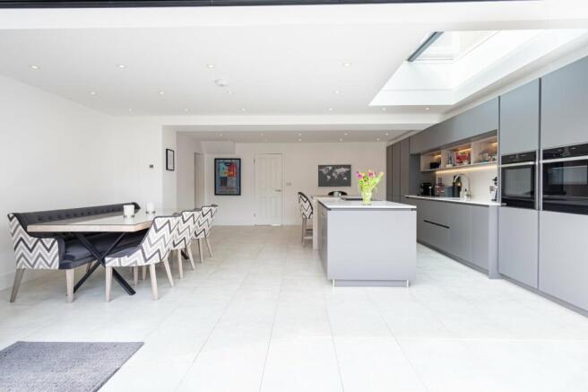 Kitchen/Dining Area
