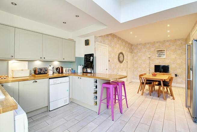 Kitchen Dining Room (1).jpg