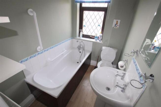 Bathroom / WC: