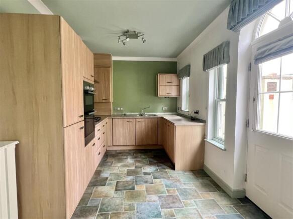 Kitchen DIner:
