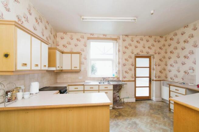 St. Davids Road, Llandudno, Conwy, LL30 photo 4