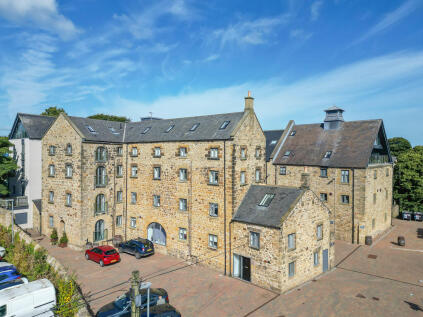 Alnwick Castle View, The Malthouse, Dispensary Street, Alnwick, Northumberland