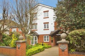 54, 7 Woodmere Court, Avenue Road, London N14 4BW