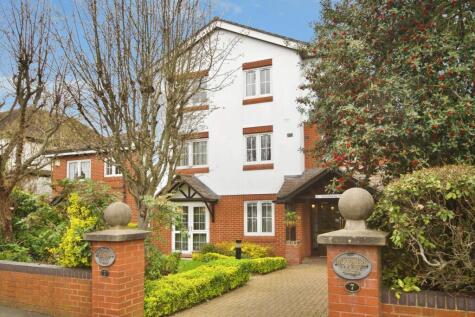 Avenue Road, London, N14