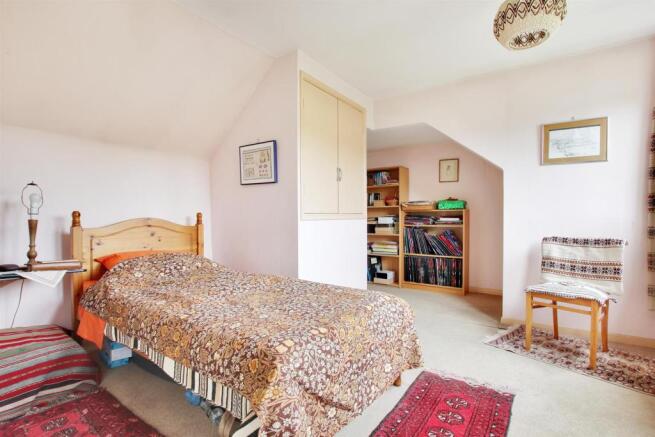 Bedroom 1.jpg
