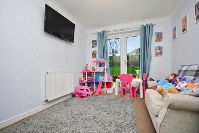 4 bed Detached for sale Image 6