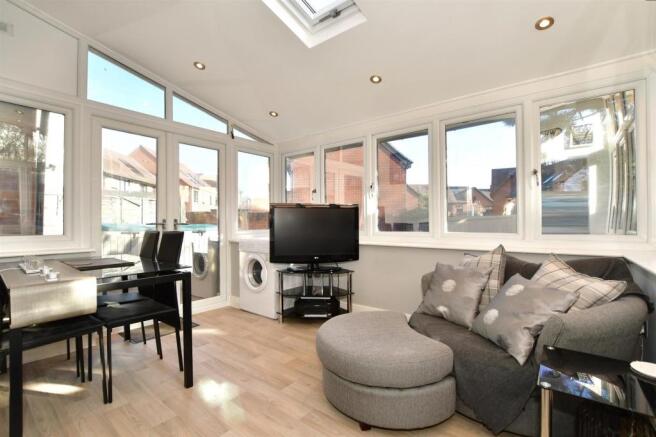 Part Glazed Dining Area