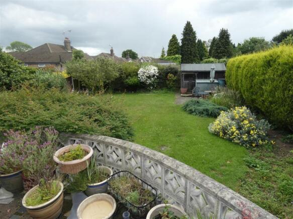 garden wilsthorpe.JPG