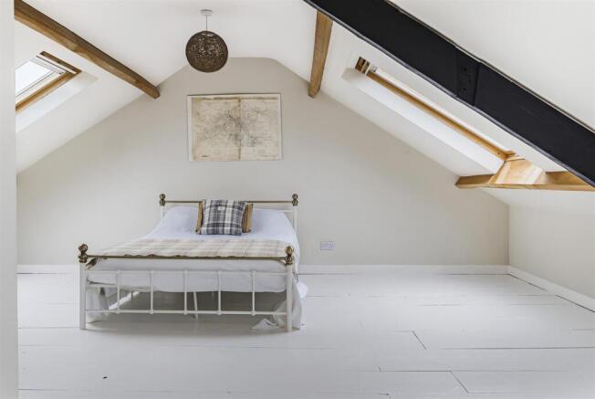 Bedroom main.jpg