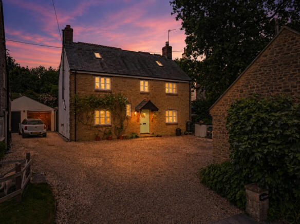 Quinces_Twilight_Rightmove_HQ