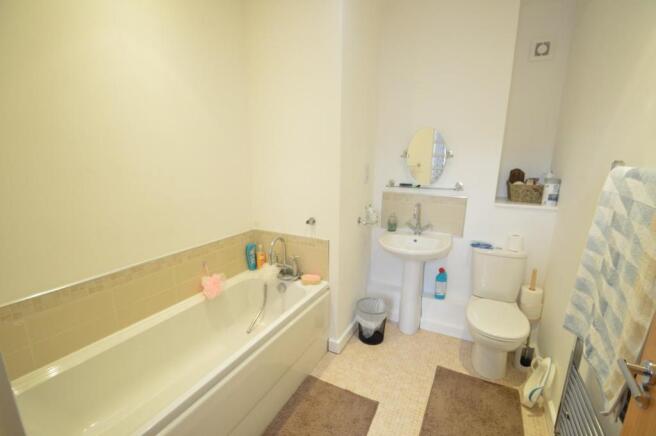 11 Reuben Walk bathroom.JPG