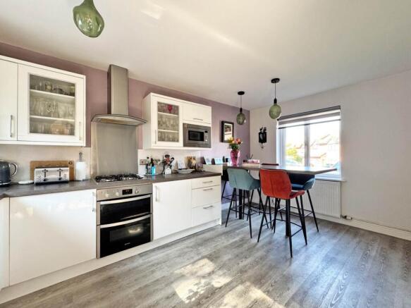 3 bed Detached for sale Image 7