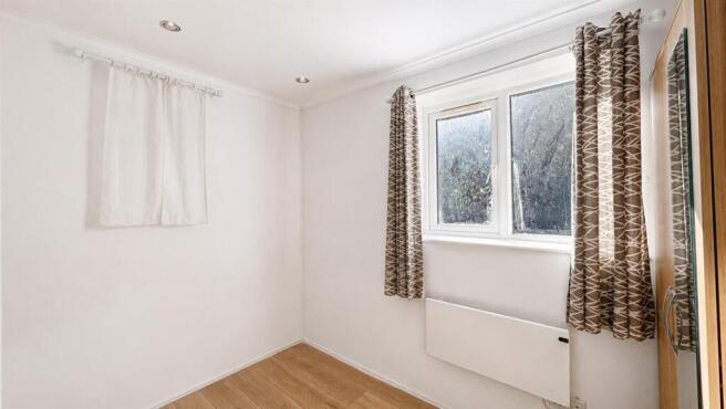 Jade Close, 1 bed For Sale By Barrain London Estat