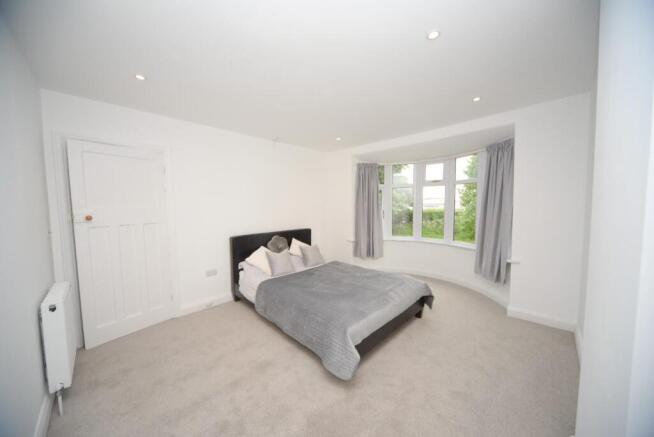 Bed 1.jpg