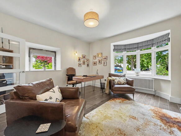 4 bed Detached for sale Image 7