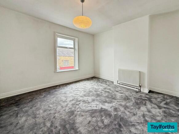 2 bed Terraced for sale Image 8