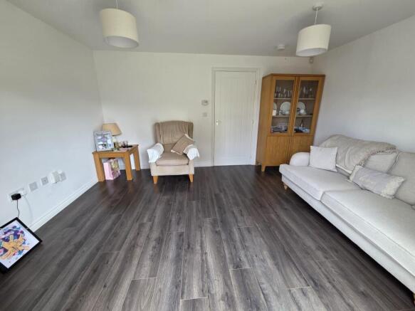 3 bed Semi-Detached for sale Image 5