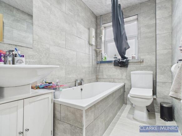 3 bed Semi-Detached for sale Image 11