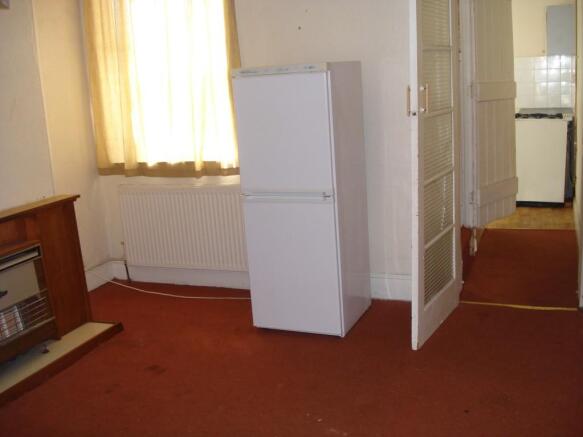 REAR LOUNGE