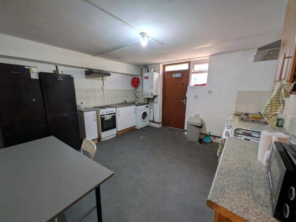 6 bed Terraced for sale Image 9