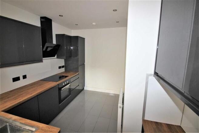 Kitchen/Breakfast Room:
