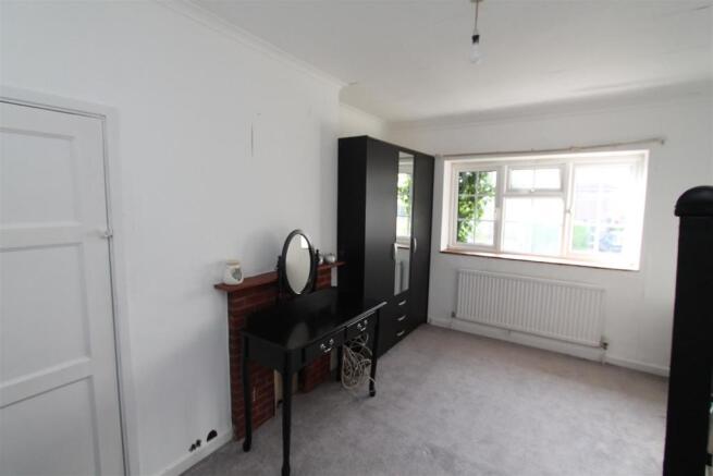 Master Bedroom.JPG