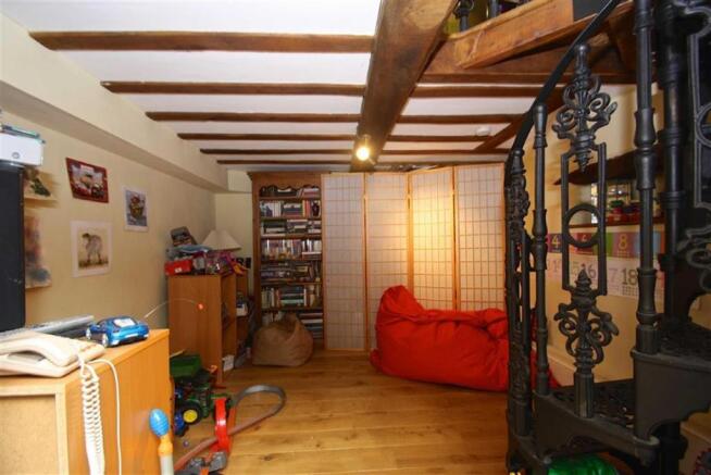 Photo 9
