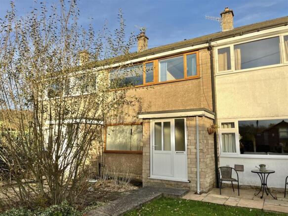 3-bed terraced on Shire Way, Old Glossop, £220,000
