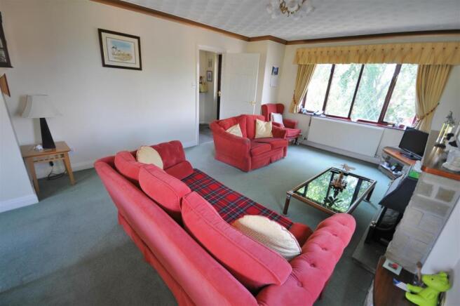 Lounge / Dining room