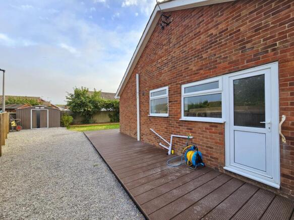 2 bed Semi-Detached Bungalow for sale Image 11