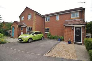 2, Thistledowne Gardens, Hermitage, Emsworth PO10 8BF