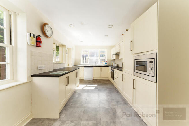 6 sanderson road299.