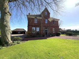 1 The Vicarage, Main Street, Torksey, Lincoln LN1 2EE