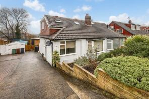 31, Banksfield Avenue, Yeadon, Leeds LS19 7JX