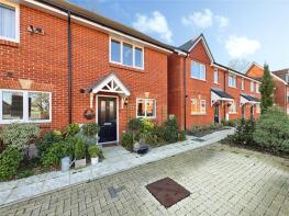 11, Withers Walk, Blackwater, Camberley GU17 9FQ