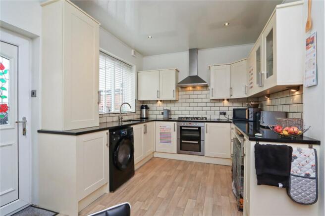 Kitchen Pic 1