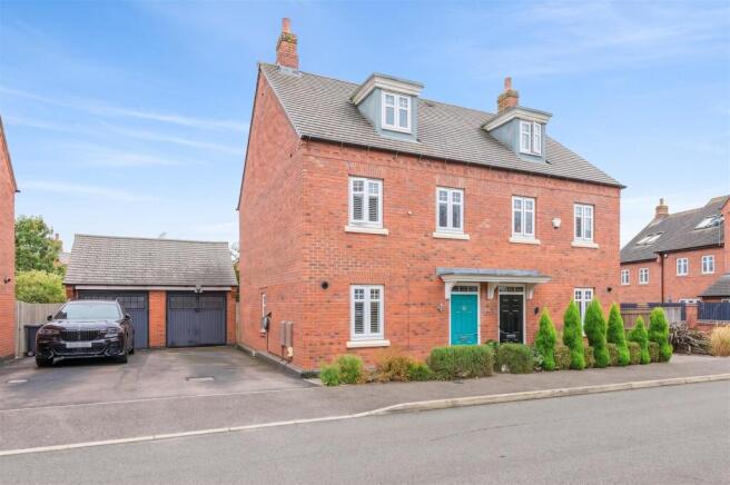 16 Flora Grove, Ashby