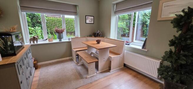 78 Ridge Crescent 2.jpg