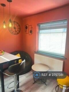 Cosy Sitting Area Including Breakfast Bar