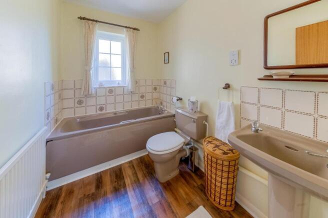 Bathroom.jpg