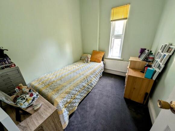 bed 5.jpg