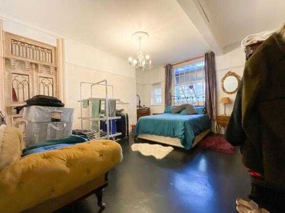 2 bed Flat for sale Image 7