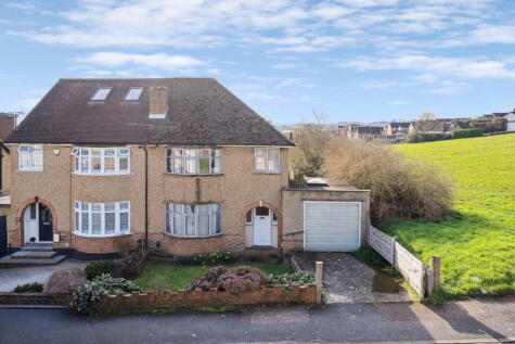 The Greenway, Mill End, Rickmansworth, WD3